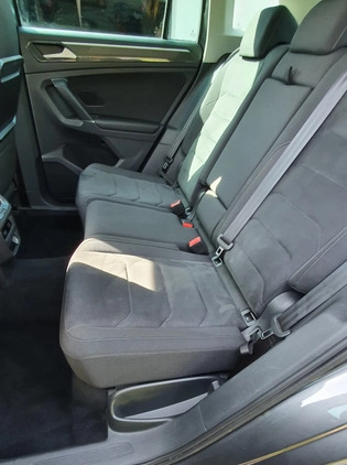 Volkswagen Tiguan cena 109000 przebieg: 107000, rok produkcji 2017 z Bolesławiec małe 191